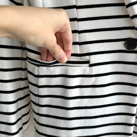 Old Navy Black and White Striped Casual Blazer, Stretchy Suit Jacket, Small - Picture 6 of 16